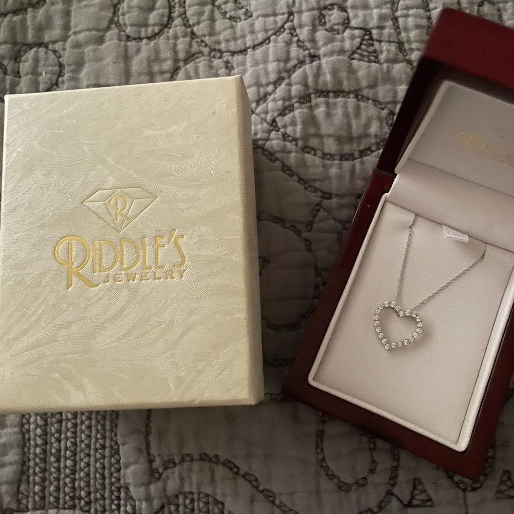 Elegant Silver Heart Necklace